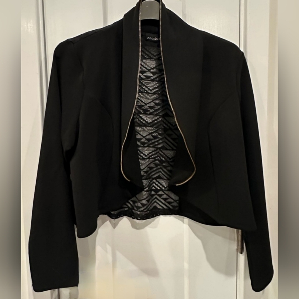 Zenobia Black Open Lace Back Bolero with Zipper Trim Sz M